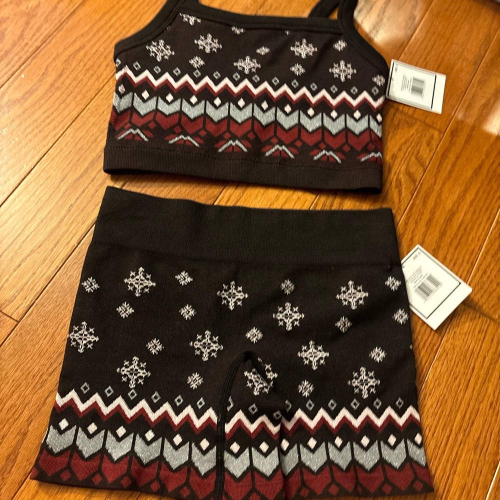 Black and Red  design or red “jolly” ribbed Patterned seamless Set